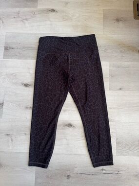 Athleta Dark Charcoal Animal Print Capri Leggings